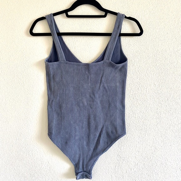 Aura Ribbed Bodysuit - Picture 3 of 5